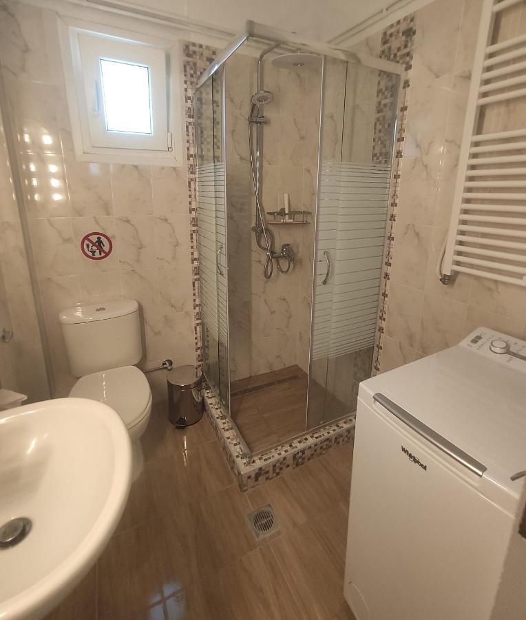 2 Apartment Néos Marmarás