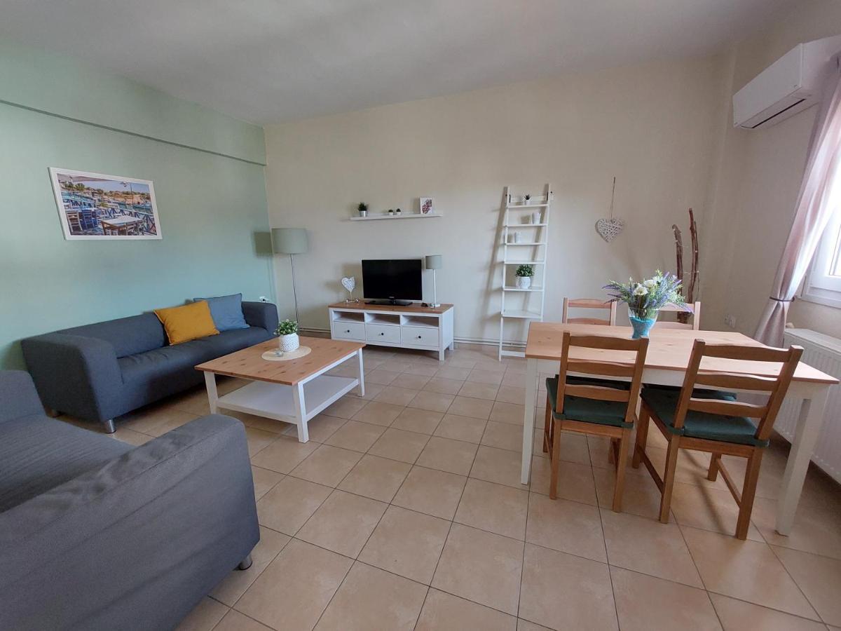 Apartment 2 *